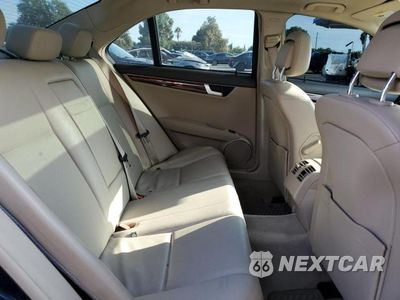 Zdjęcie 10 z 12 samochodu: 2012 MERCEDES-BENZ C VIN:WDDGF4HB1CA645951 - miniatura