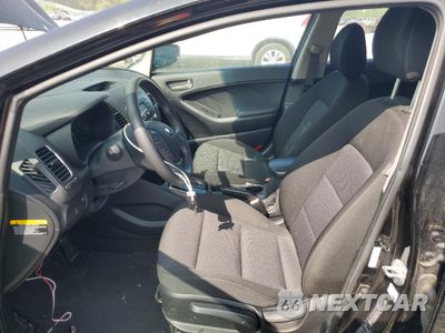 Zdjęcie 7 z 12 samochodu: 2017 KIA FORTE LX VIN:KNAFK5A87H5678505 - miniatura