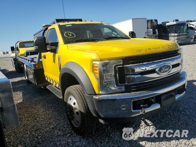 Czwarte zdjęcie samochodu z boku: 2017 FORD F550 SUPER DUTY VIN:1FDUF5GT6HEC48230 - miniatura
