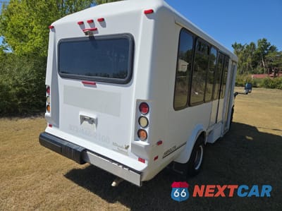 Czwarte zdjęcie samochodu z boku: 2013 FORD ECONOLINE E350 SUPER DUTY CUTAWAY VAN VIN:1FDEE3FL0DDA42110 - miniatura