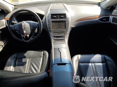 Zdjęcie 8 z 14 samochodu: 2013 LINCOLN MKZ VIN:3LN6L2GK9DR810152 - miniatura