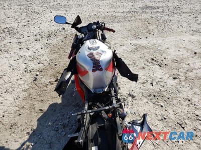 Zdjęcie 6 z 9 samochodu: 2003 HONDA CBR600 F4 VIN:JH2PC35063M401184 - miniatura
