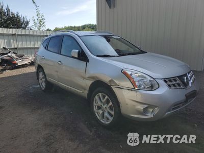 Czwarte zdjęcie samochodu z boku: 2013 NISSAN ROGUE S VIN:JN8AS5MV9DW636750 - miniatura