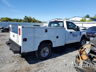 Czwarte zdjęcie samochodu z boku: 2019 FORD F250 SUPER DUTY VIN:1FDBF2B61KEF81871 - miniatura