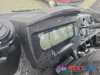 Zdjęcie 8 z 10 samochodu: 2022 CAN-AM DEFENDER LIMITED CAB HD10 VIN:3JBUVAX40NK004229 - miniatura