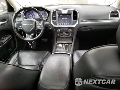Zdjęcie 8 z 12 samochodu: 2019 CHRYSLER 300 LIMITED VIN:2C3CCAEG5KH609796 - miniatura