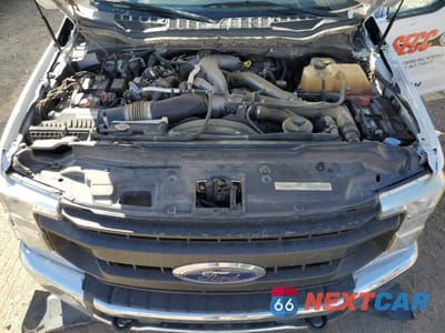 Zdjęcie 11 z 12 samochodu: 2020 FORD F550 SUPER DUTY VIN:1FDUF5GT8LDA05422 - miniatura