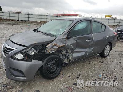2016 NISSAN VERSA S 3N1CN7AP1GL852926 - główne zdjęcie licytacji z USA - miniatura