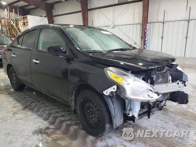 Czwarte zdjęcie samochodu z boku: 2017 NISSAN VERSA S VIN:3N1CN7AP9HL897338 - miniatura