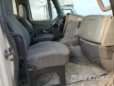 Piąte zdjęcie samochodu w środku: 2015 INTERNATIONAL PROSTAR VIN:1HSDJAPR1FH518192 - miniatura