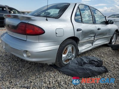 Trzecie zdjęcie samochodu z tyłu: 2004 PONTIAC SUNFIRE SL VIN:3G2JB52F43S180890 - miniatura