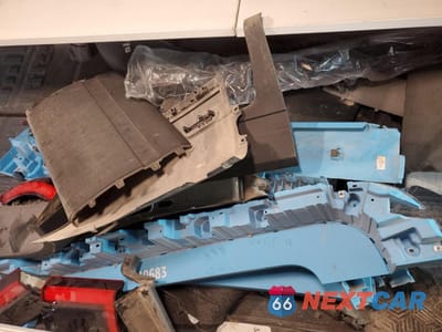 Zdjęcie 13 z 14 samochodu: 2022 RIVIAN EDV 700 VIN:7FCEHDB72NN000683 - miniatura