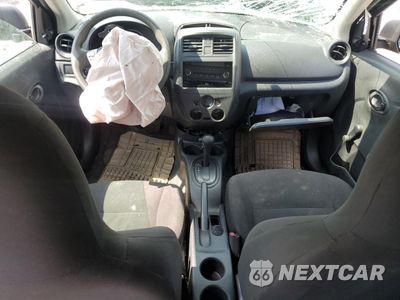 Zdjęcie 8 z 14 samochodu: 2015 NISSAN VERSA S VIN:3N1CN7AP3FL805041 - miniatura