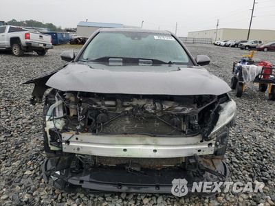 Piąte zdjęcie samochodu w środku: 2019 TOYOTA CAMRY L VIN:4T1B11HK5KU706762 - miniatura