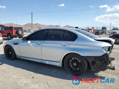 Drugie zdjęcie samochodu z przodu: 2013 BMW M5 VIN:WBSFV9C58DD096751 - miniatura