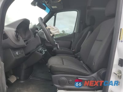 Zdjęcie 7 z 15 samochodu: 2023 MERCEDES-BENZ SPRINTER 2500 VIN:W1Y4NCHY6PT123577 - miniatura