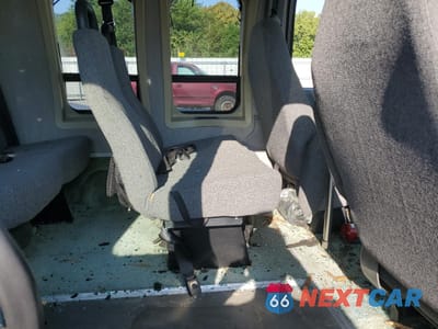Zdjęcie 11 z 13 samochodu: 1999 FORD ECONOLINE E250 VAN VIN:1FTPE24L0XHB20487 - miniatura