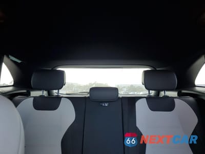 Zdjęcie 10 z 16 samochodu: 2023 MERCEDES-BENZ GLA 35 AMG VIN:W1N4N5BB9PJ458325 - miniatura