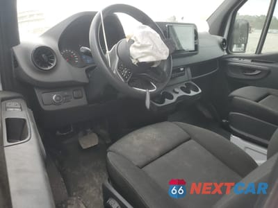Zdjęcie 8 z 15 samochodu: 2023 MERCEDES-BENZ SPRINTER 2500 VIN:W1Y4NCHY6PT123577 - miniatura