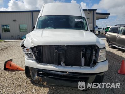 Piąte zdjęcie samochodu w środku: 2017 NISSAN NV 2500 S VIN:1N6AF0LY6HN806098 - miniatura