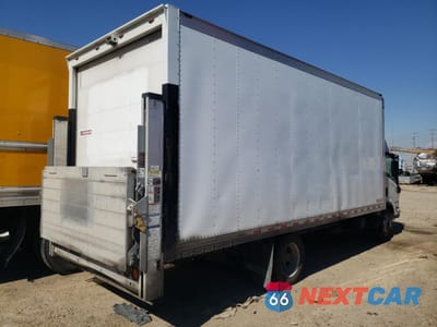 Trzecie zdjęcie samochodu z tyłu: 2018 ISUZU NPR HD VIN:54DC4W1C1JS809814 - miniatura