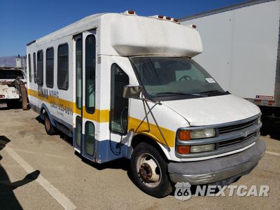 Czwarte zdjęcie samochodu z boku: 2001 CHEVROLET EXPRESS CUTAWAY G3500 VIN:1GBJG31G511165796 - miniatura