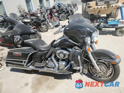 2010 HARLEY-DAVIDSON FLHTCU 1HD1FC411AB642240 - główne zdjęcie licytacji z USA - miniatura