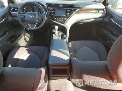 Zdjęcie 8 z 13 samochodu: 2018 TOYOTA CAMRY L VIN:4T1B11HK9JU646029 - miniatura