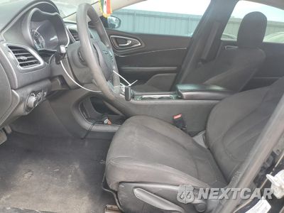 Zdjęcie 7 z 13 samochodu: 2015 CHRYSLER 200 LIMITED VIN:1C3CCCABXFN597860 - miniatura