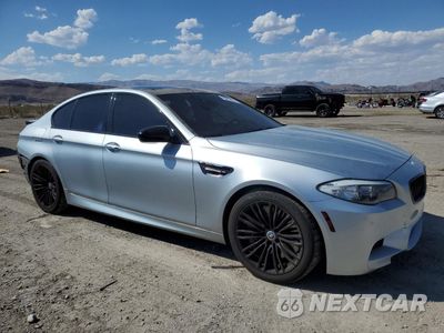 Czwarte zdjęcie samochodu z boku: 2013 BMW M5 VIN:WBSFV9C58DD096751 - miniatura