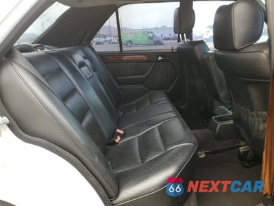 Zdjęcie 10 z 12 samochodu: 1991 MERCEDES-BENZ 300 E VIN:WDBEA30D3MB432100 - miniatura