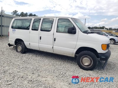 Czwarte zdjęcie samochodu z boku: 2003 FORD ECONOLINE E350 SUPER DUTY WAGON VIN:1FBNE31L73HB04643 - miniatura