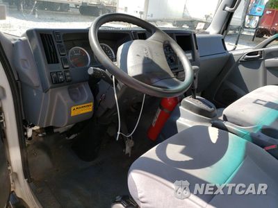 Zdjęcie 8 z 13 samochodu: 2022 ISUZU NPR XD VIN:JALC4W167N7K02032 - miniatura
