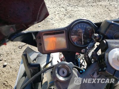 Zdjęcie 7 z 9 samochodu: 2003 HONDA CBR600 F4 VIN:JH2PC35063M401184 - miniatura