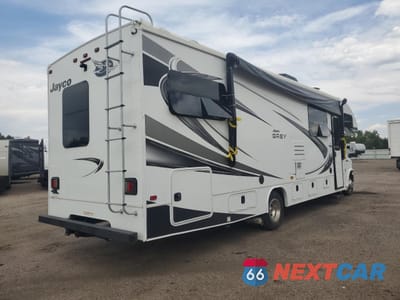 Czwarte zdjęcie samochodu z boku: 2019 FORD ECONOLINE E450 SUPER DUTY CUTAWAY VAN VIN:1FDXE4FS3KDC45463 - miniatura