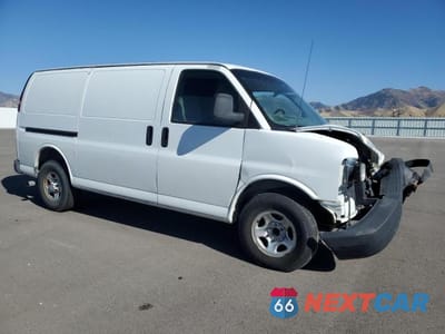 Czwarte zdjęcie samochodu z boku: 2005 CHEVROLET EXPRESS G1500 VIN:1GCFG15X851134502 - miniatura
