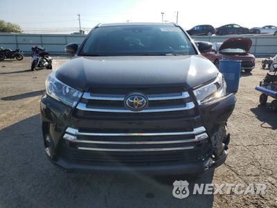Piąte zdjęcie samochodu w środku: 2019 TOYOTA HIGHLANDER LIMITED VIN:5TDDZRFH9KS976965 - miniatura