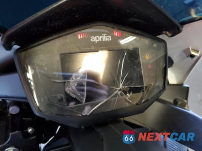 Zdjęcie 7 z 9 samochodu: 2024 APRILIA RS 660 EXTREMA VIN:ZD4KSUR00RS000499 - miniatura