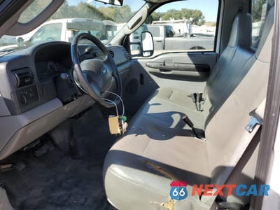 Zdjęcie 7 z 12 samochodu: 2006 FORD F450 SUPER DUTY VIN:1FDXF46Y86EA46796 - miniatura