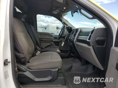 Zdjęcie 11 z 13 samochodu: 2017 FORD F550 SUPER DUTY VIN:1FDUF5GT6HEC48230 - miniatura