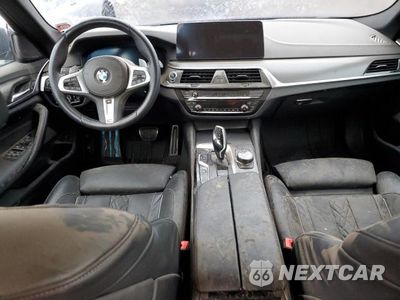 Zdjęcie 8 z 12 samochodu: 2023 BMW M550XI VIN:WBA13BK09PCM16851 - miniatura