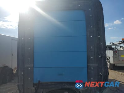 Zdjęcie 6 z 14 samochodu: 2022 RIVIAN EDV 700 VIN:7FCEHDB72NN000683 - miniatura