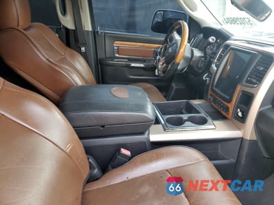 Piąte zdjęcie samochodu w środku: 2014 RAM 3500 LONGH VIN:3C63RRNL5EG115987 - miniatura