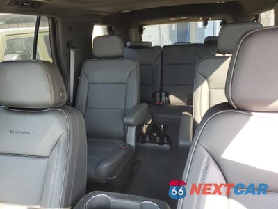 Zdjęcie 10 z 14 samochodu: 2022 GMC YUKON DENALI VIN:1GKS2DKL5NR347946 - miniatura