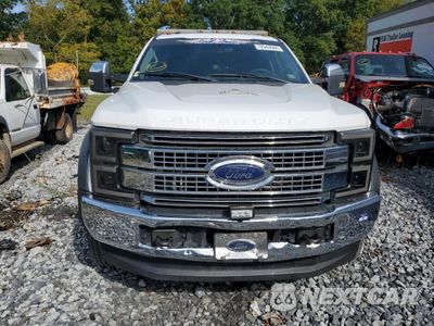 Piąte zdjęcie samochodu w środku: 2017 FORD F550 SUPER DUTY VIN:1FDUF5GY7HDA02059 - miniatura