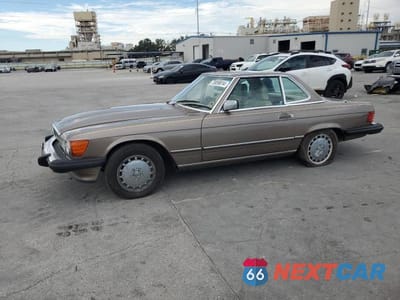 1987 MERCEDES-BENZ 560 WDBBA48D1HA064475 - główne zdjęcie licytacji z USA - miniatura