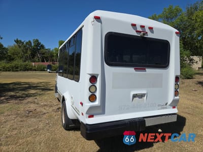 Trzecie zdjęcie samochodu z tyłu: 2013 FORD ECONOLINE E350 SUPER DUTY CUTAWAY VAN VIN:1FDEE3FL0DDA42110 - miniatura
