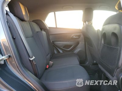 Zdjęcie 10 z 12 samochodu: 2020 CHEVROLET TRAX LS VIN:3GNCJKSB3LL151448 - miniatura