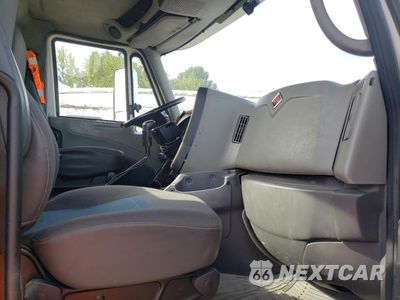 Piąte zdjęcie samochodu w środku: 2009 INTERNATIONAL PROSTAR PREMIUM VIN:2HSCUAPR99C089818 - miniatura