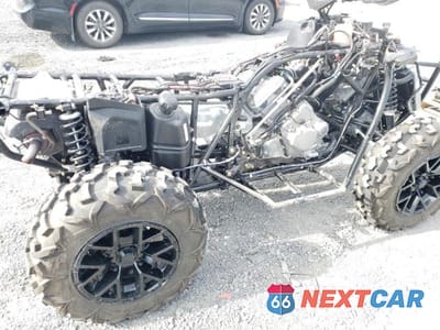 Piąte zdjęcie samochodu w środku: 2024 CAN OUTLANDER MAX 700 EFI XT 4X4 VIN:3JB3PA541RJ004325 - miniatura